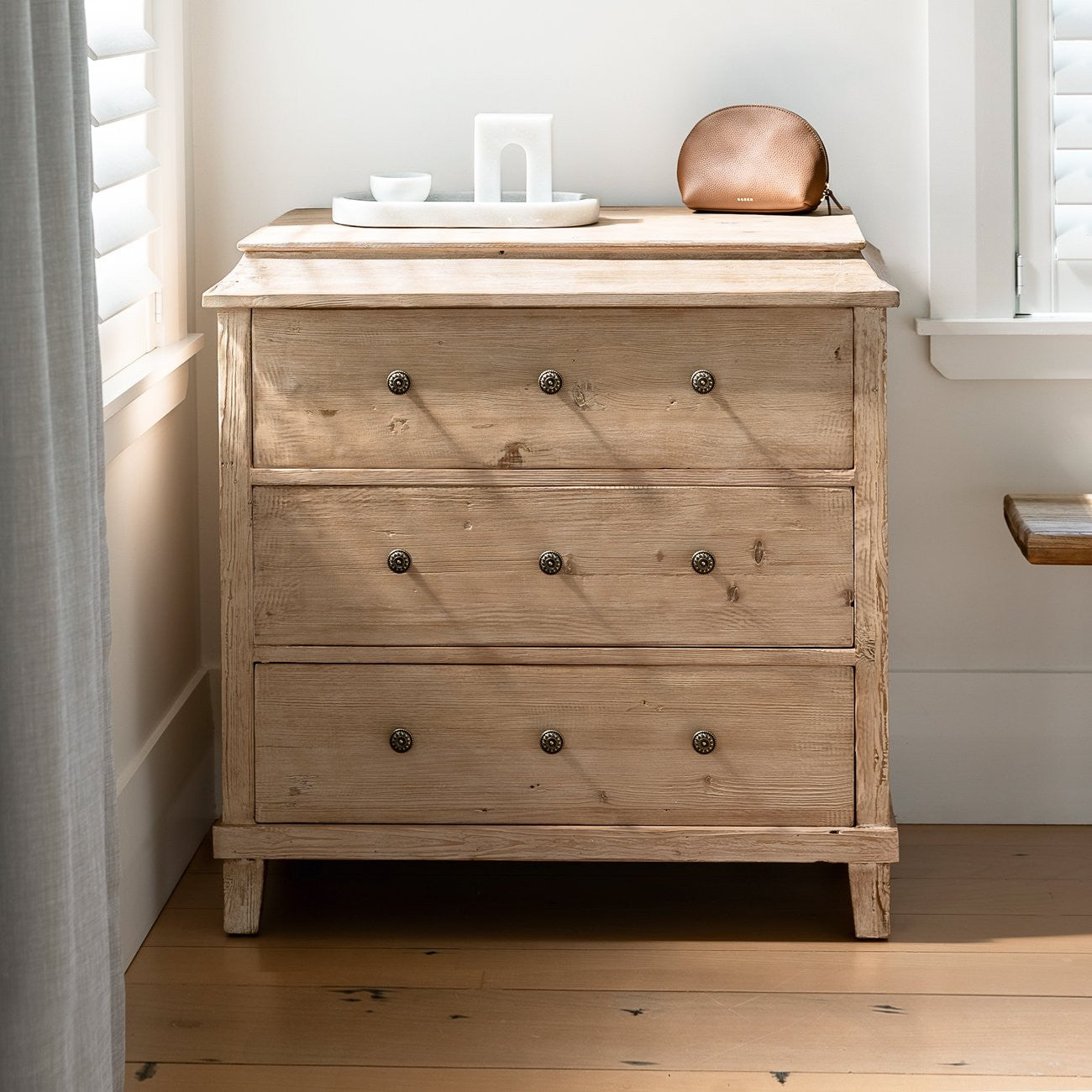 12822_clemente-chest-of-drawers_scene.jpg