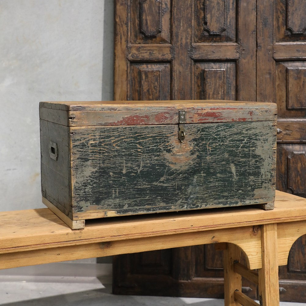 13911_Original-European-Travellers-Chest.jpg