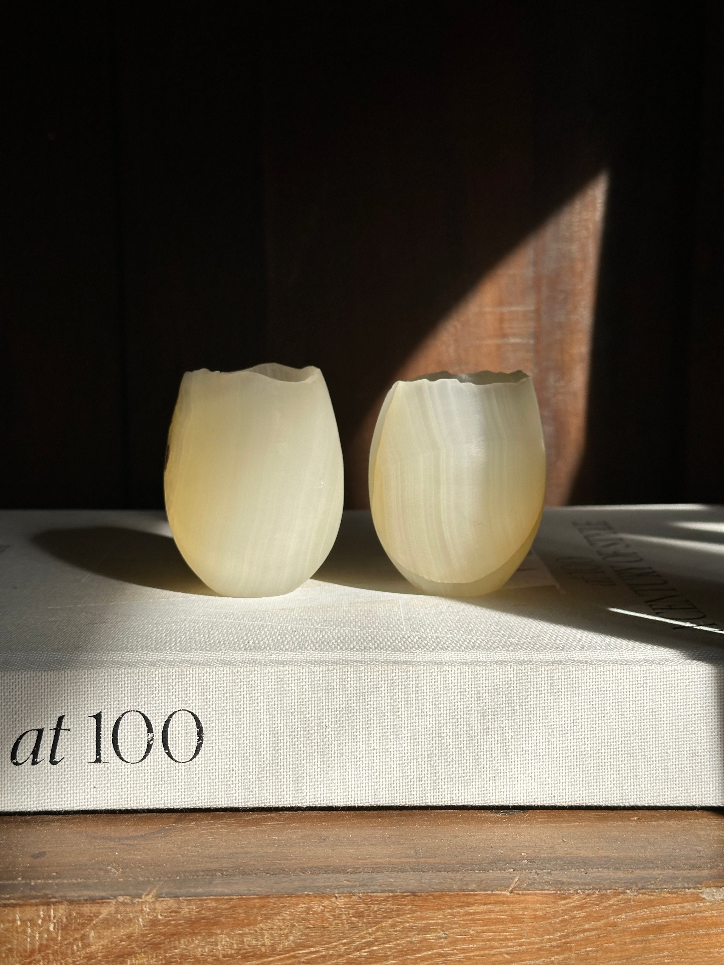 Tulip Onyx Candle Holder Set