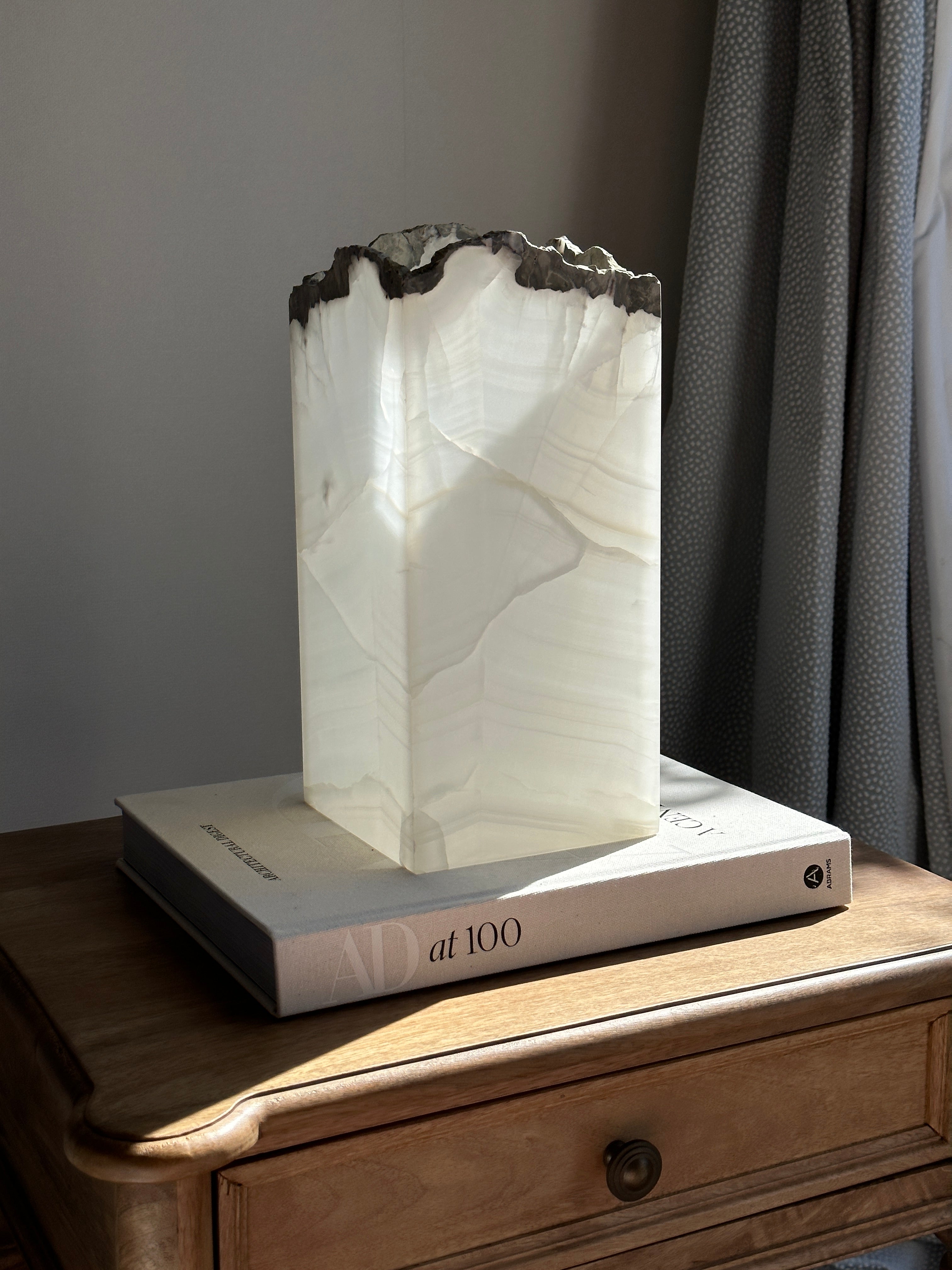 White & Stone Onyx Lamp