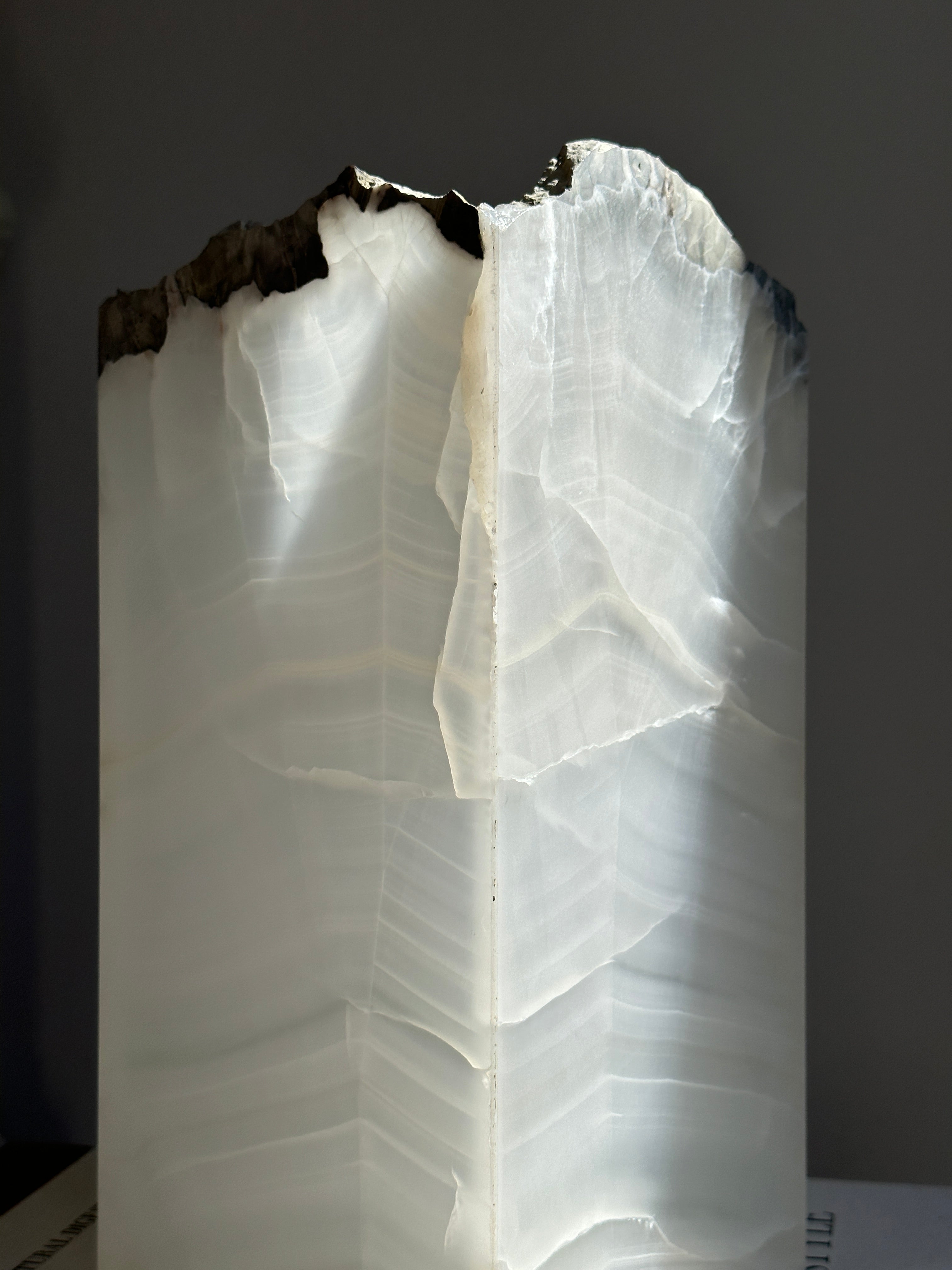 White & Stone Onyx Lamp