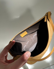 GUCCI | Tan Suede Pochette Boat Bag