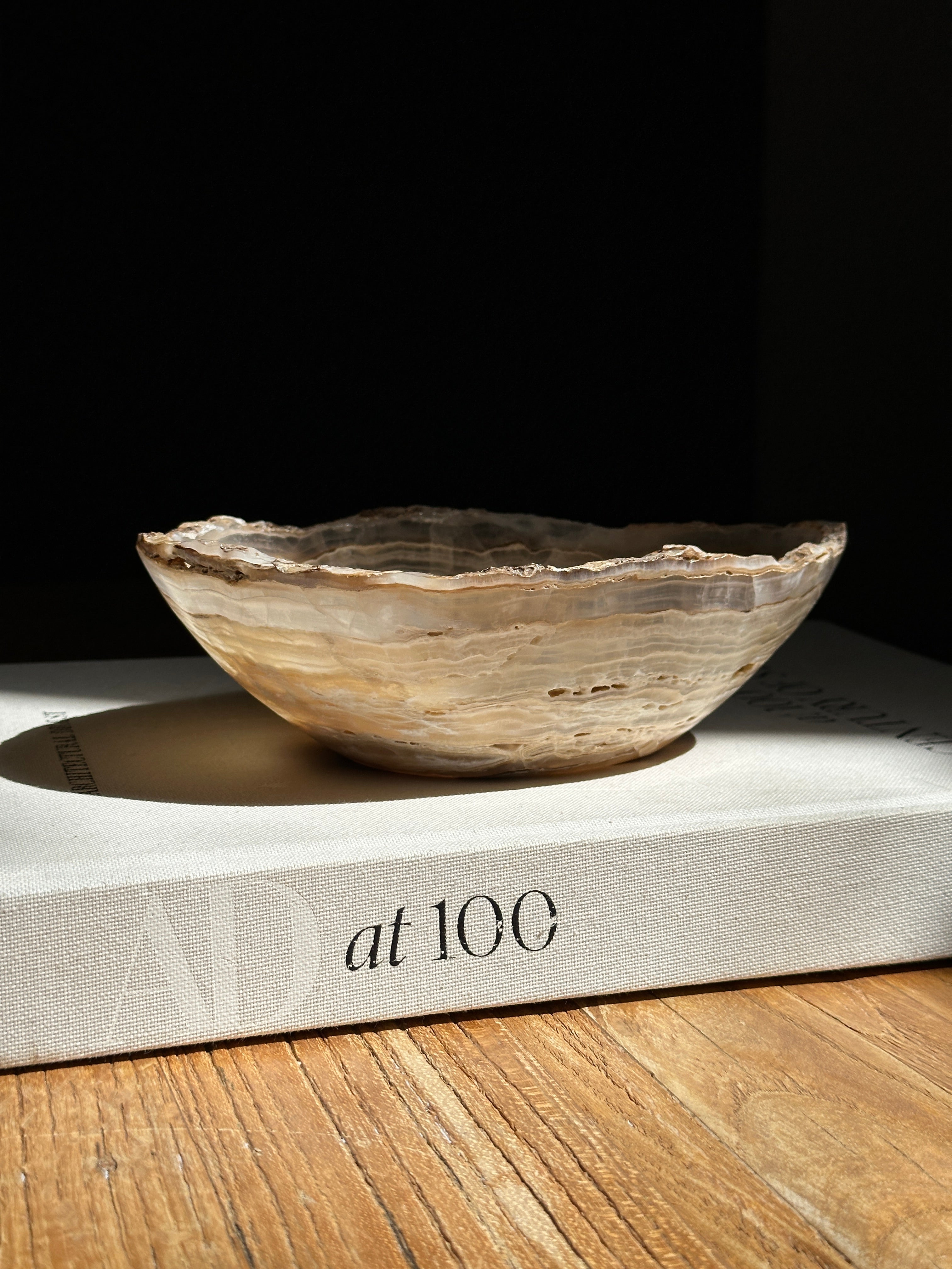 Zari Onyx Bowl
