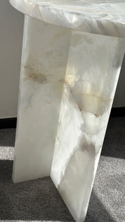 Alba Onyx Table White