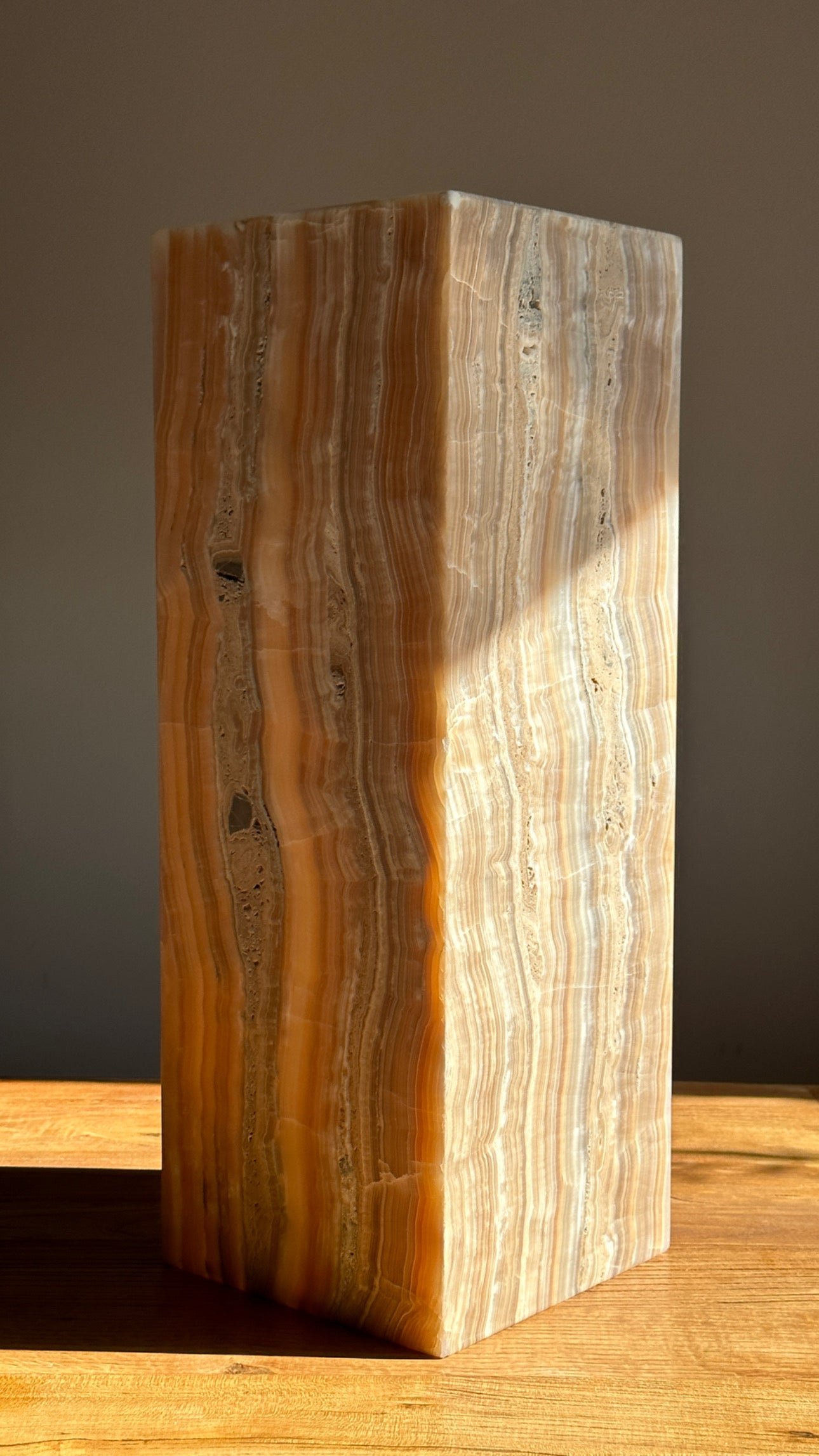 Amber Banded Plinth & Lamp