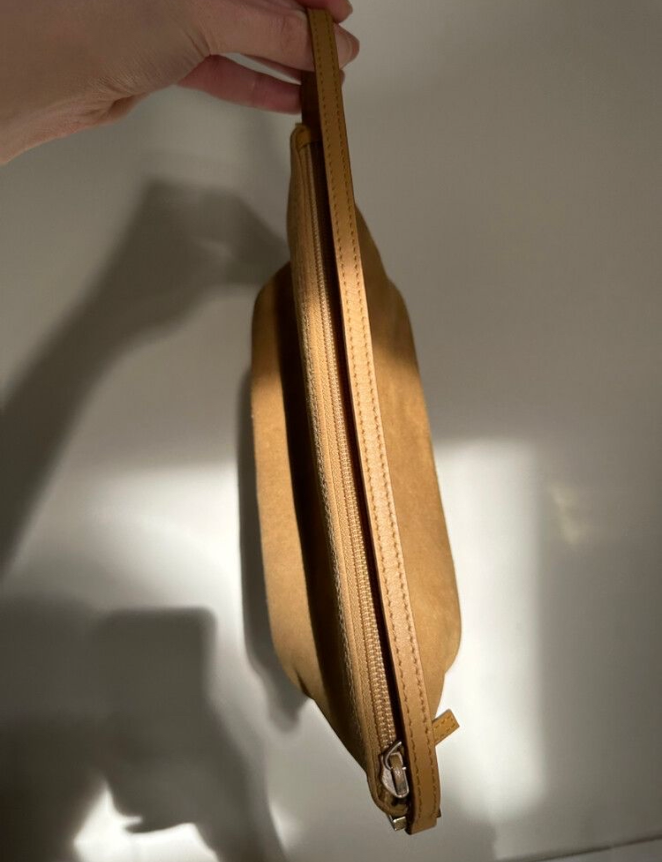 GUCCI | Tan Suede Pochette Boat Bag