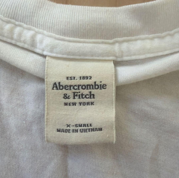 Abercrombie & Fitch | V-neck T-shirt | XS