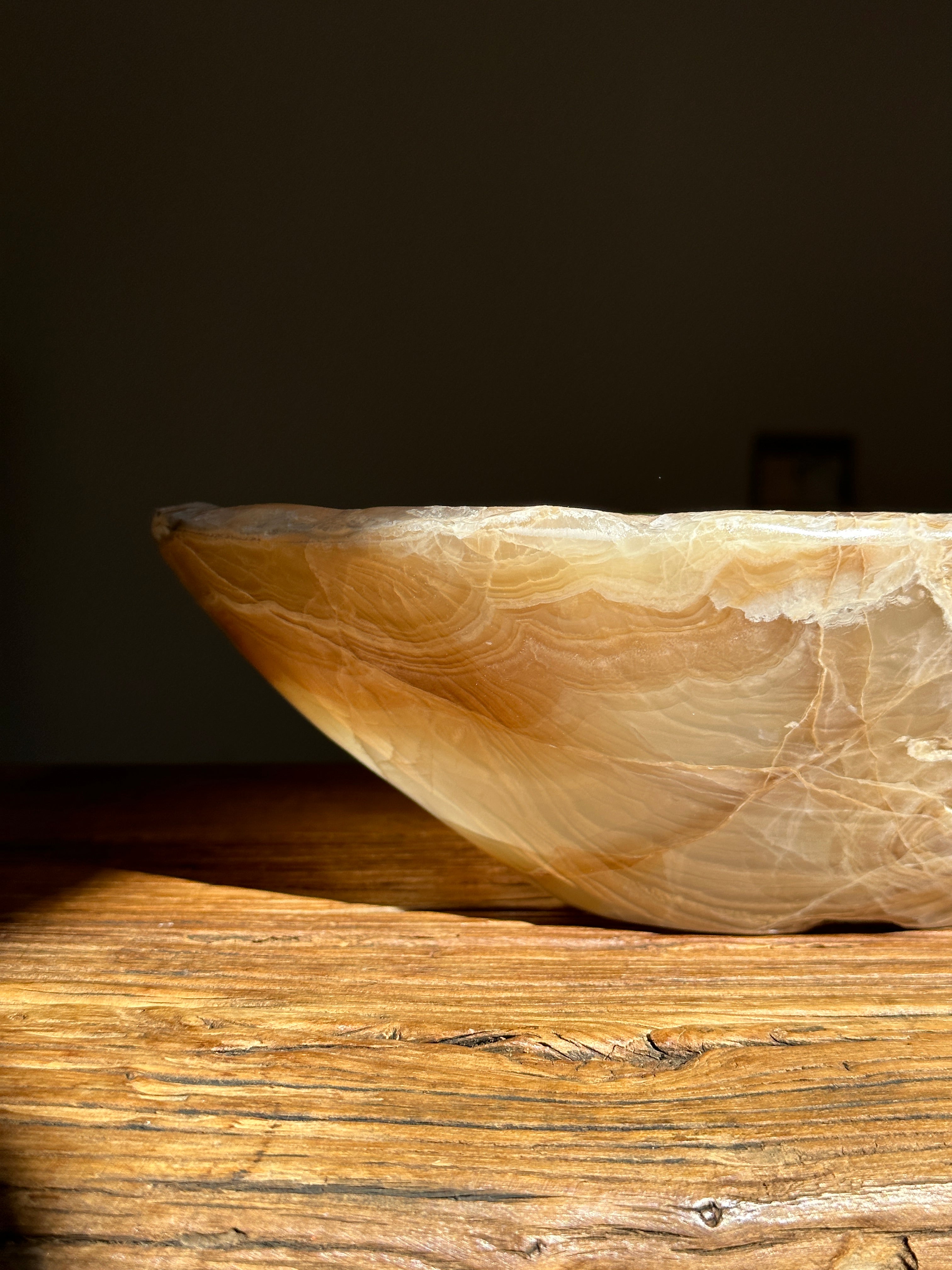 Amber Onyx Bowl Polished - Medium
