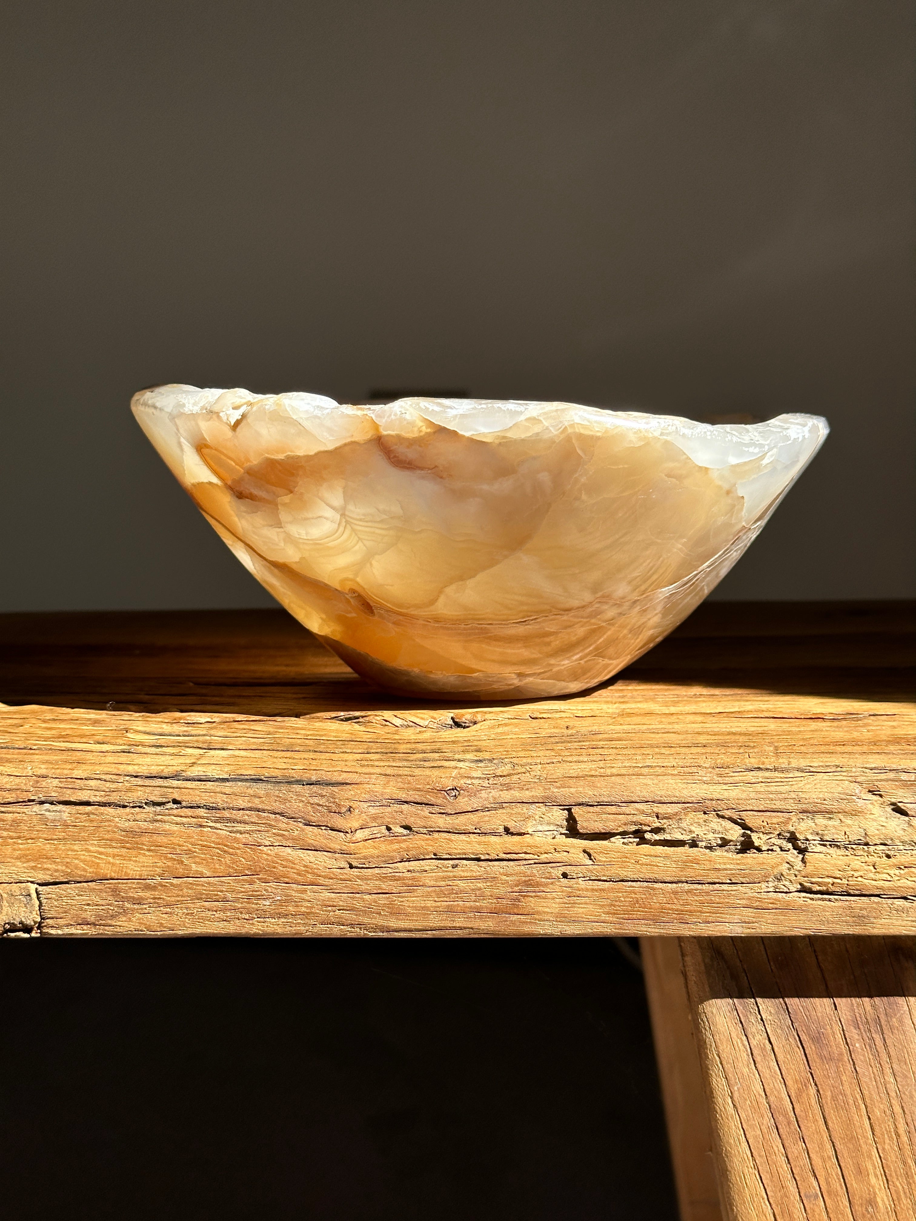 Amber Onyx Bowl Polished - Medium