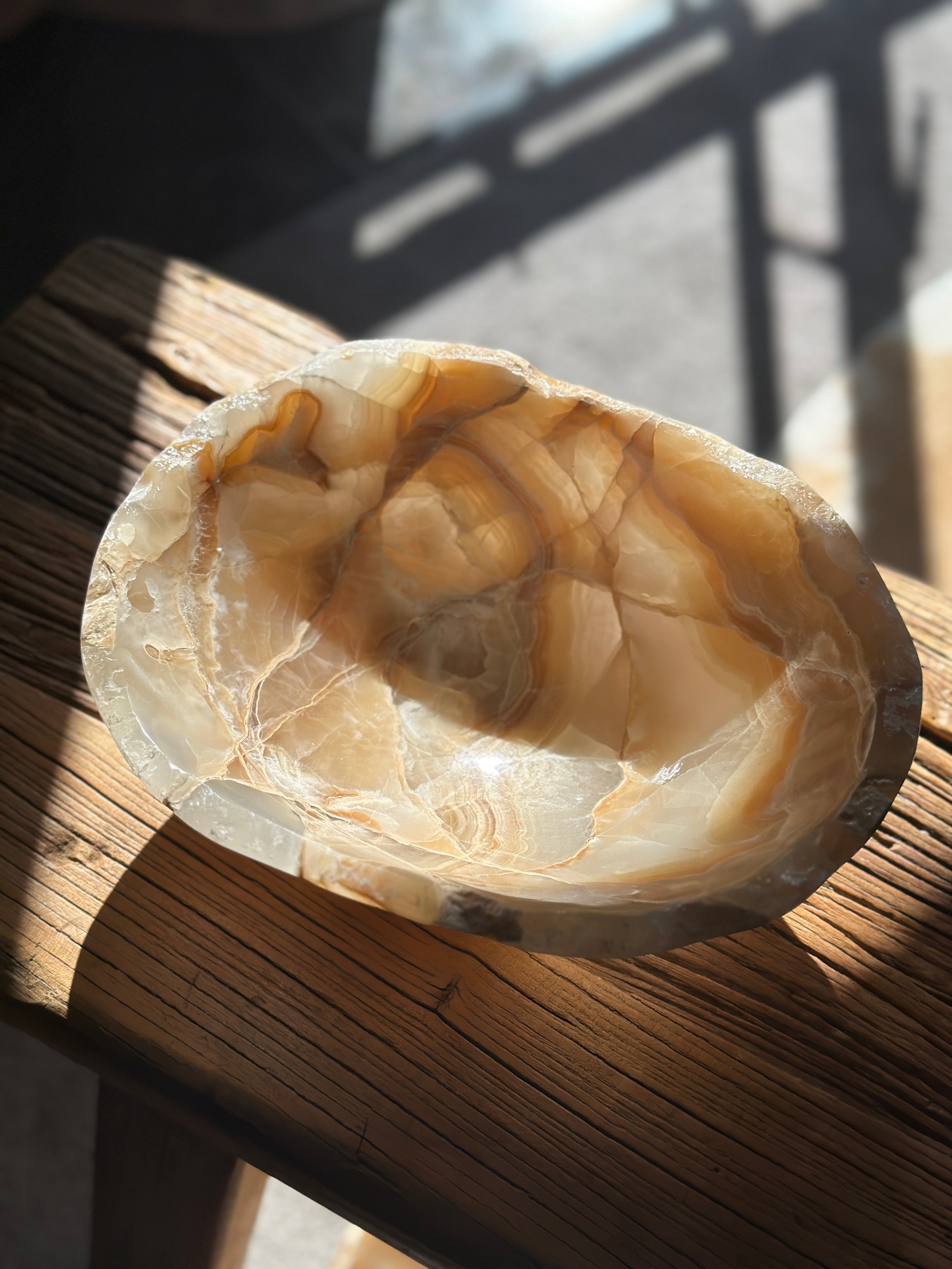 Amber Onyx Bowl Polished - Medium